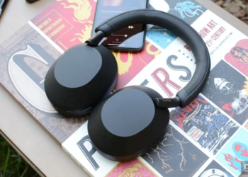 Sony WH-1000XM5 Review: The Noise-Cancelling King That Finally Grew Up