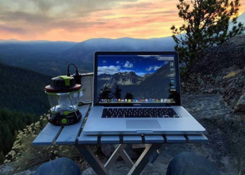 Digital Nomad Tech Setup: How to Work From Anywhere Without Compromise